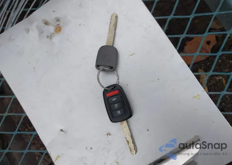 2015 Honda Civic Lx z USA, uszkodzony, nr VIN 2HGFB2F57FH546027